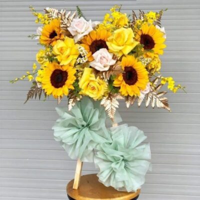 Điện hoa Ninh Bình trao lời yêu thương giữa cuộc sống bận rộn